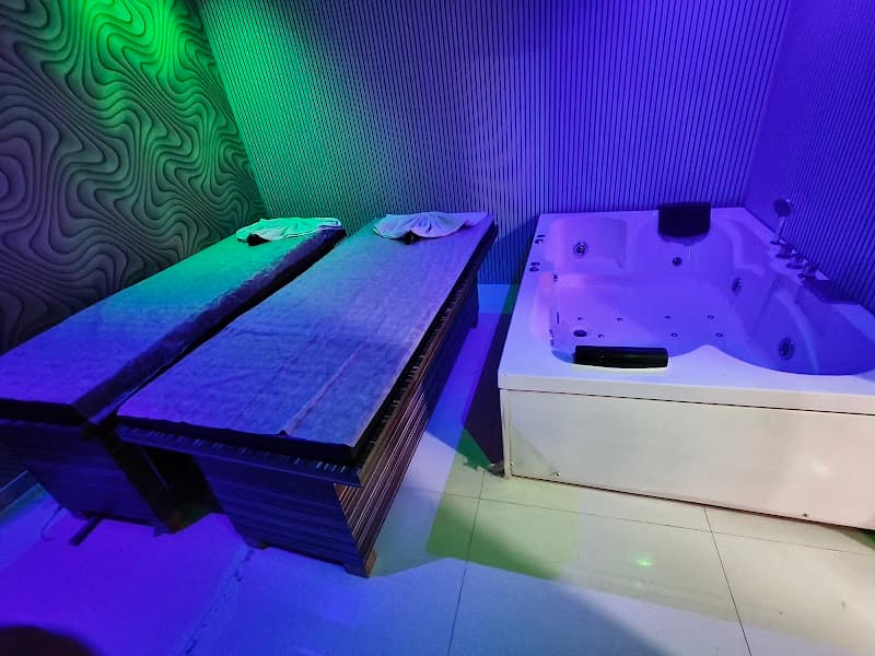 FARI'Z SPA & SALON photo 2